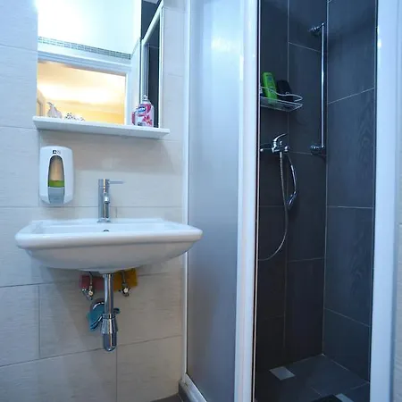 Primavera Apartment *