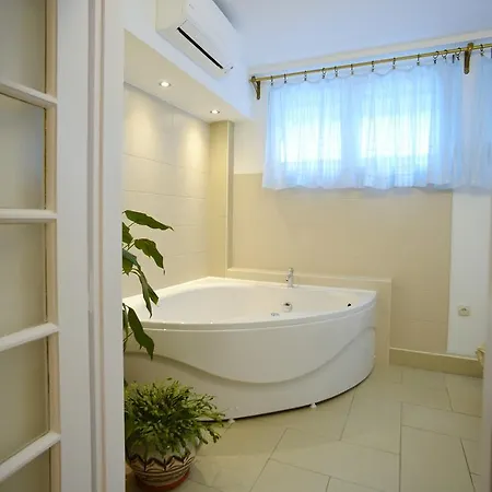 Primavera Apartment